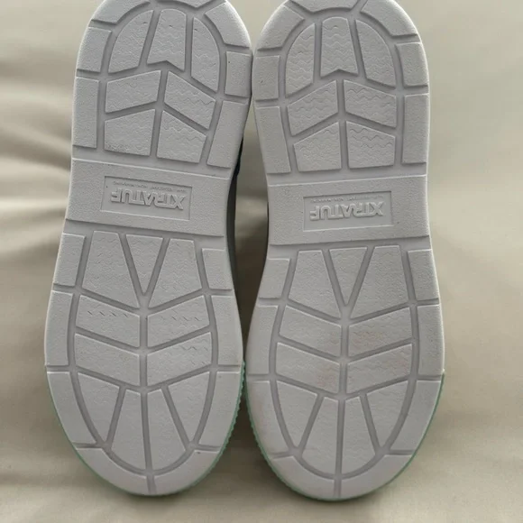 XTRATUF White and Mint Ankle Boots - Picture 6 of 8